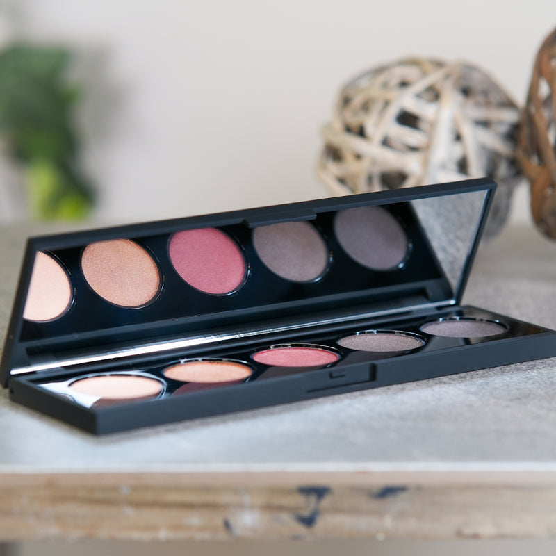 Bounce & Blur Eyeshadow Palette