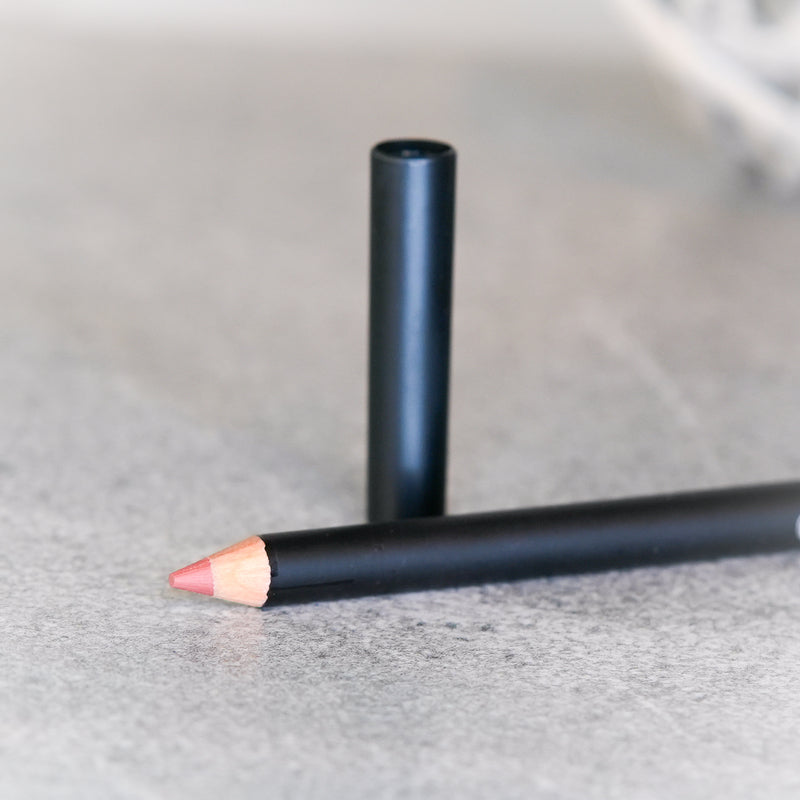 Gen Nude Under Over Lip Liner